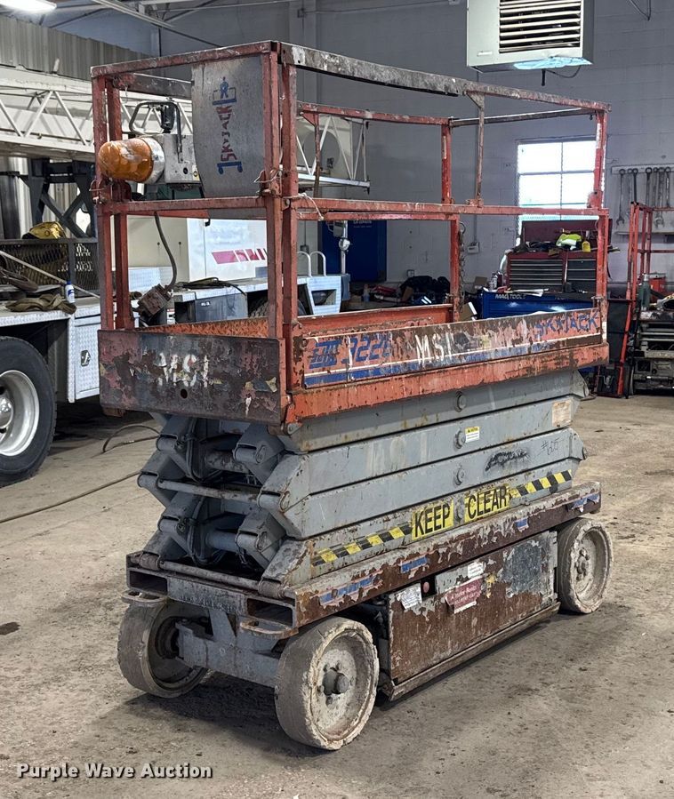 2001 Skyjack SJ III 3226 scissor lift - DT0565