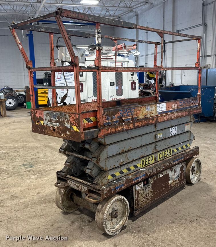 2001 Skyjack SJ III 3226 scissor lift - DT0568