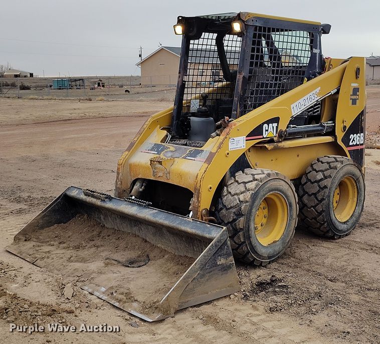 2007 Caterpillar 236B skid steer loader - DV6679