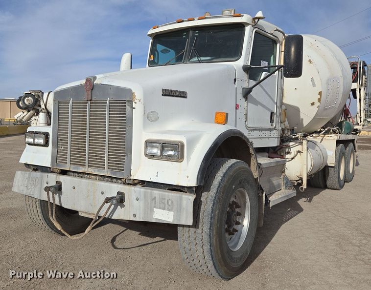 2009 Kenworth W900 ready mix truck - DW1842