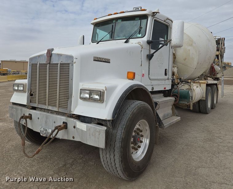 2008 Kenworth W900 ready mix truck - DW1843