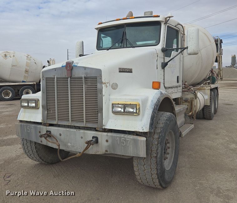 2009 Kenworth W900 ready mix truck - DW1844