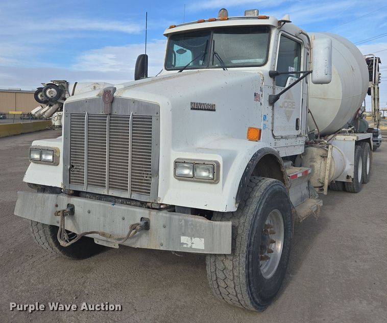 2009 Kenworth W900 ready mix truck - DW1845