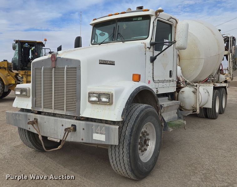 2008 Kenworth W900 ready mix truck - DW1846