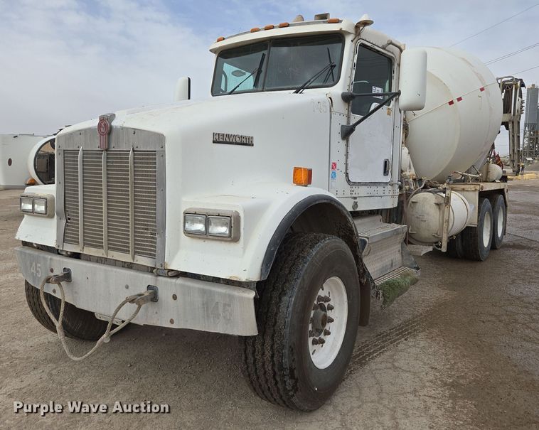 2008 Kenworth W900 ready mix truck - DW1848