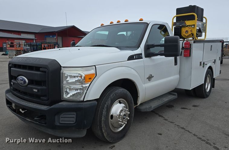 2011 Ford F350 Super Duty utility bed pickup truck - DW3046