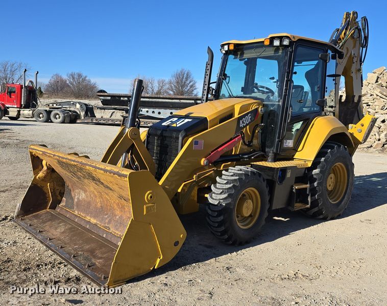 2017 Caterpillar 430F2 backhoe - DW3080