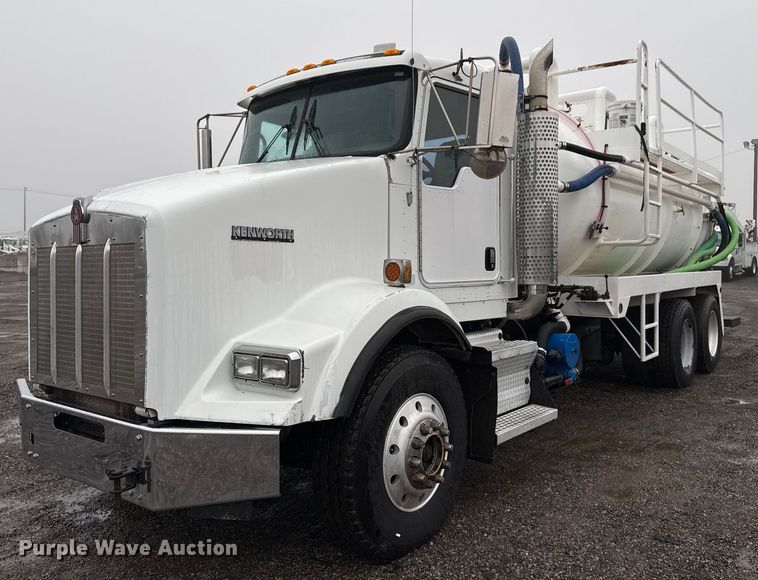 2007 Kenworth T800 vacuum truck - EG2431