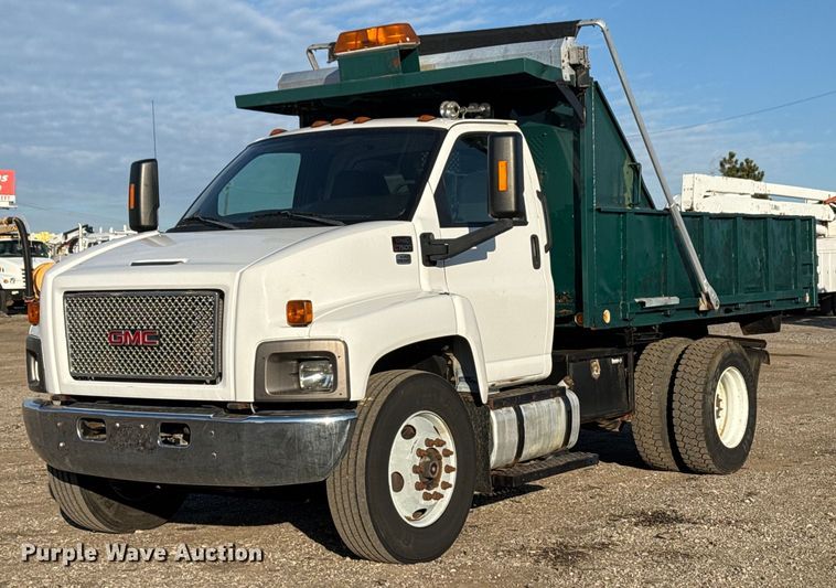 2009 GMC C7500 dump truck - EG2449
