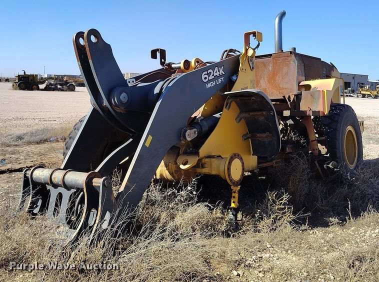 2011 John Deere 624K wheel loader - EH0143