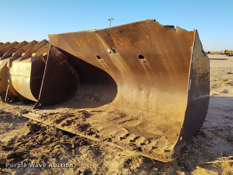140" W wheel loader bucket  - EH0160