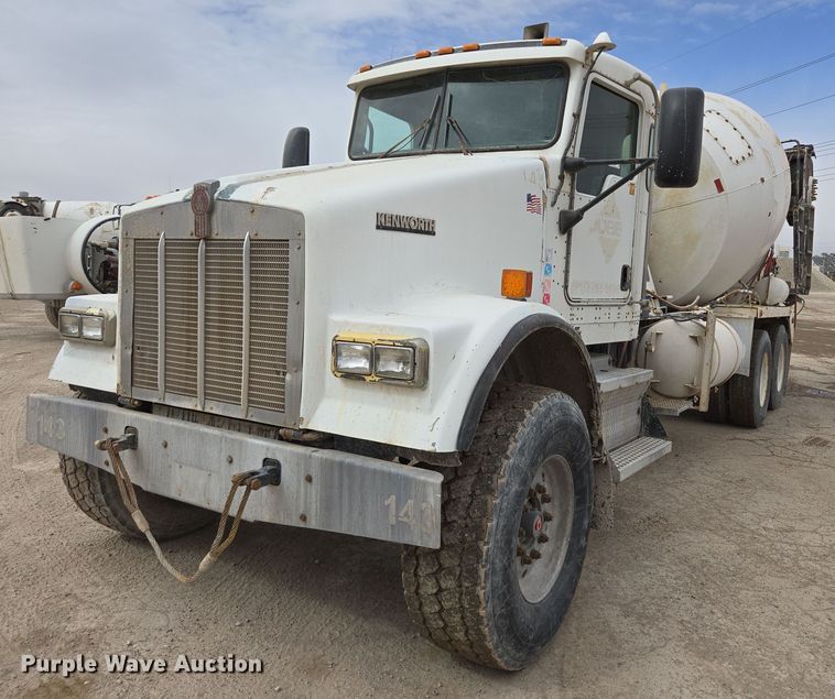 2008 Kenworth W900 ready mix truck - EI4152