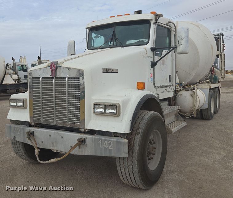2007 Kenworth W900 ready mix truck - EI4157