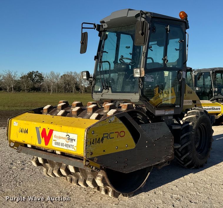 2018 Wacker Neuson RC70P single drum vibratory roller - EJ3400