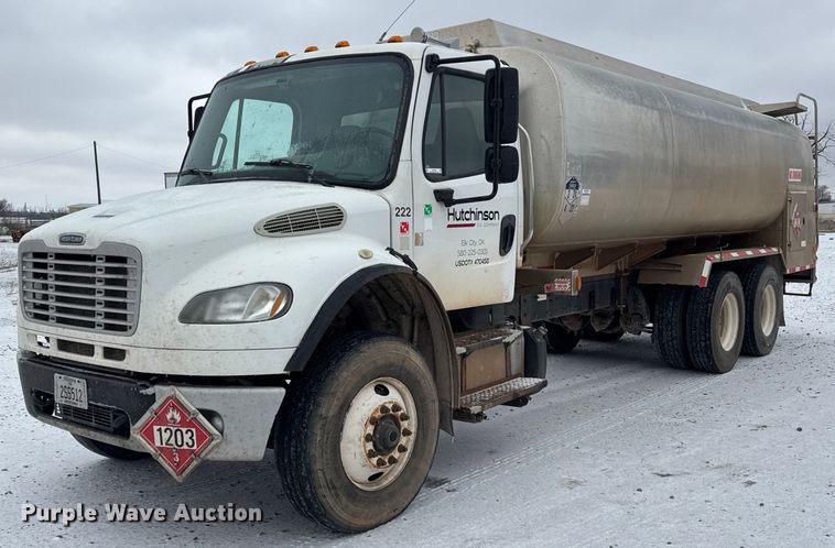 2013 Freightliner Business Class M2 fuel truck - EQ1020