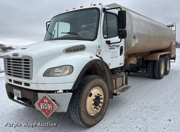 2012 Freightliner Business Class M2 fuel truck - EQ1022