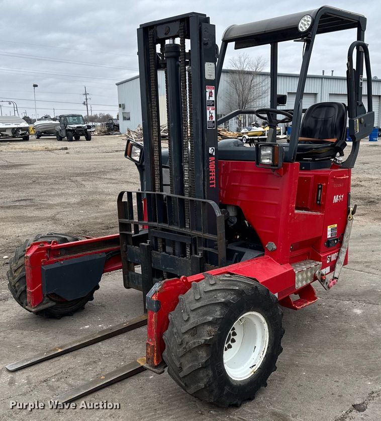 2006 Moffett M55 forklift - NN9565