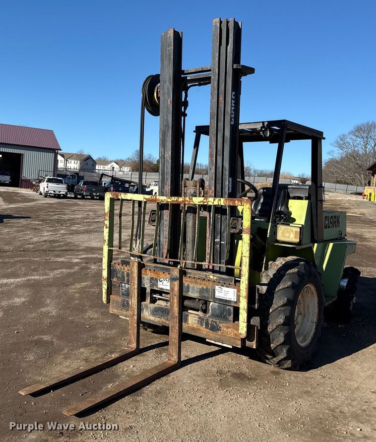 Clark DPR25 forklift - DQ6667