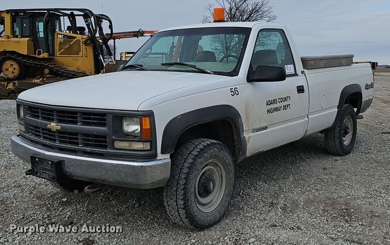 1996 Chevrolet K2500 Cheyenne pickup truck - DW3126