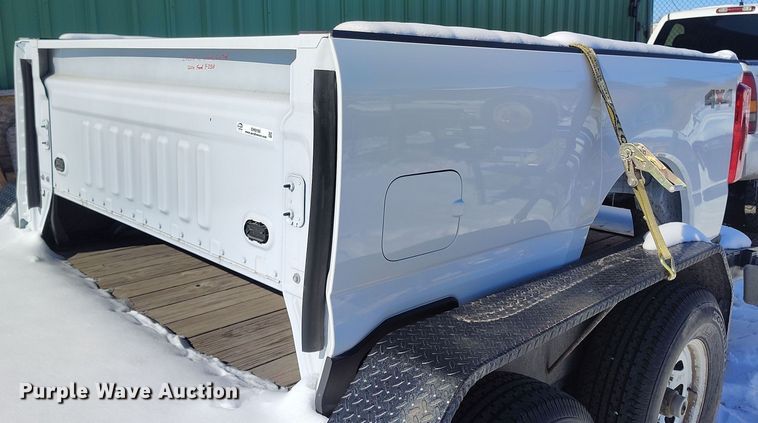 2024 Ford F250 pickup truck bed - EH0166