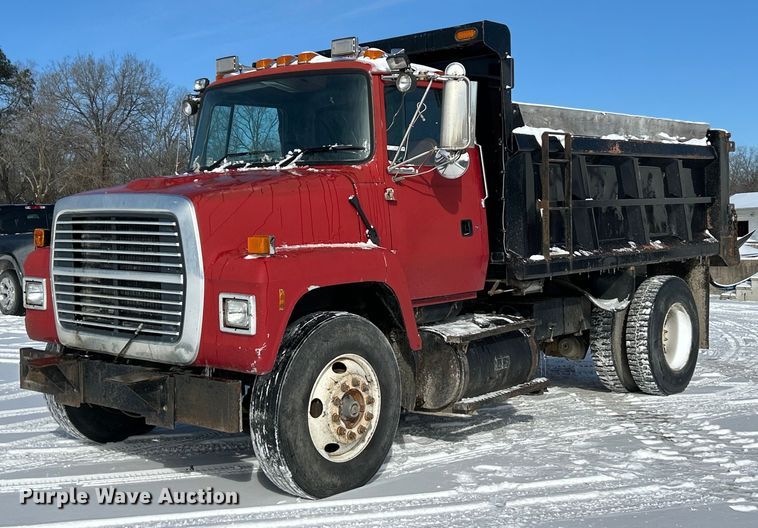 1997 Ford LN9000 dump truck - EK2675