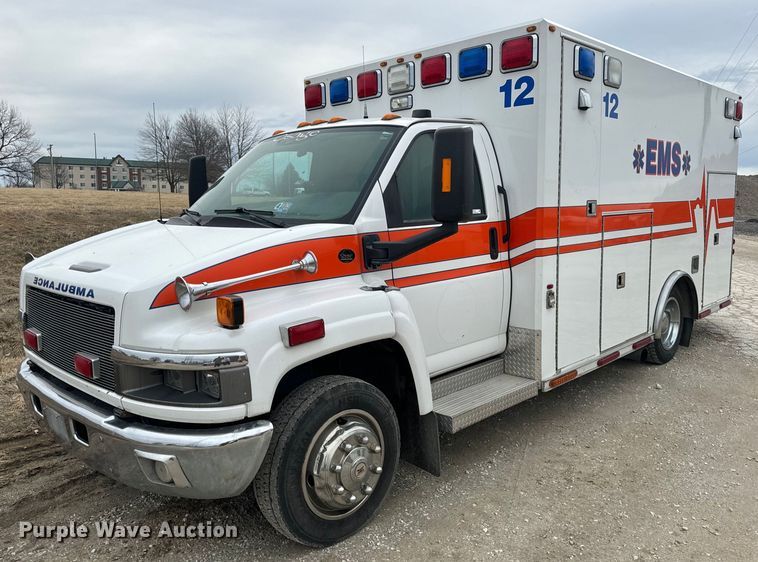 2008 GMC C4500 ambulance - EN5133