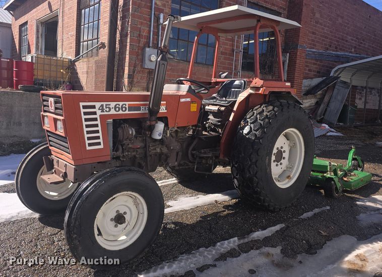 Hesston 45-66 tractor - NI9521