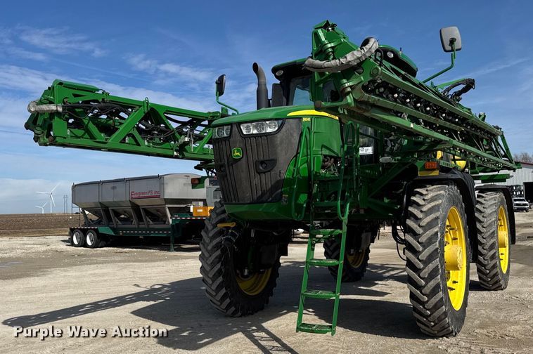 2017 John Deere R4045 sprayer - DU3316