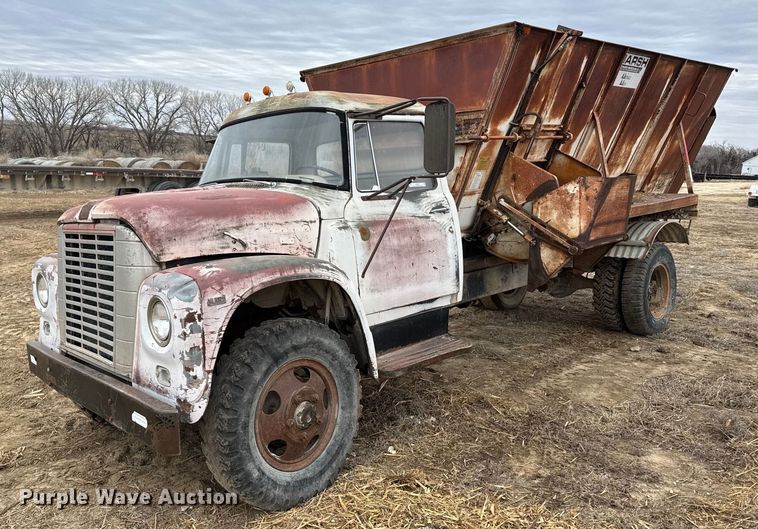 1964 International 1600 INT feed delivery truck - NN9570
