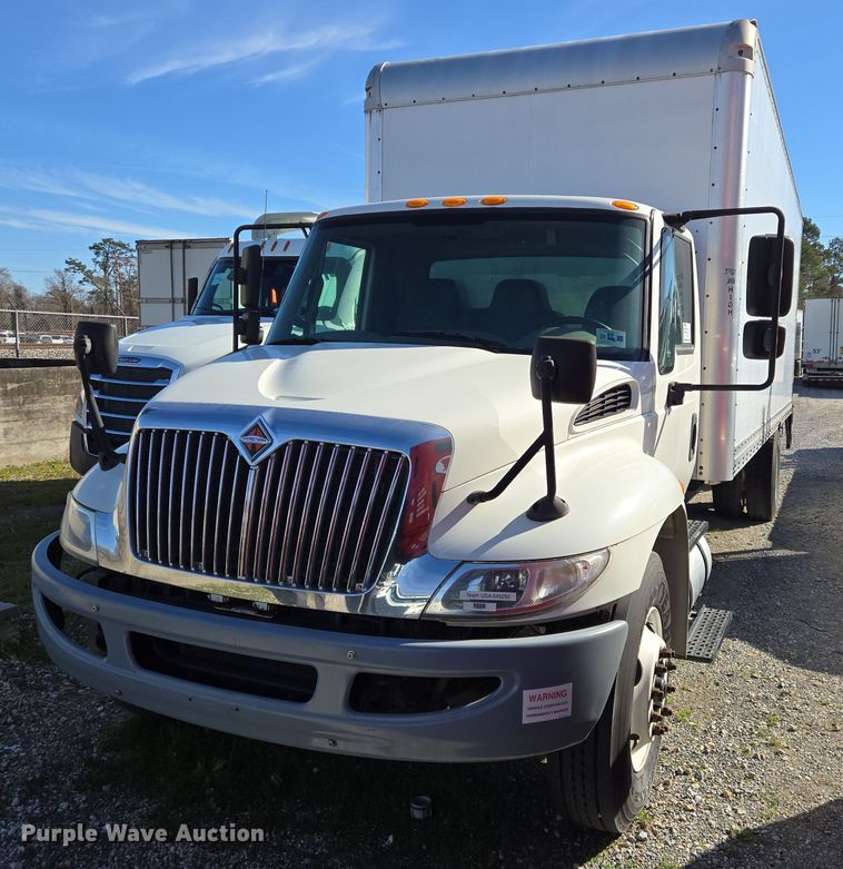 2016 International DuraStar 4300 box truck - DV1277
