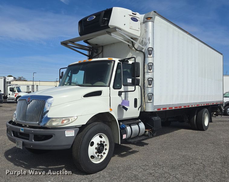 2018 International DuraStar 4300 refrigerated truck - DV1279