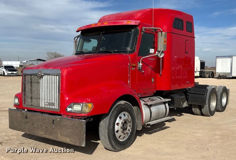 2005 International 9400i semi truck - EE0026