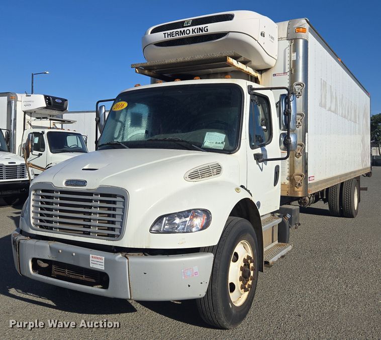 2016 Freightliner Business Class M2 106 refrigerated truck - EI4166
