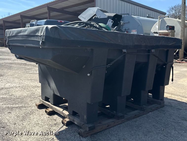Buyers Salt Dogg spreader - DM5577