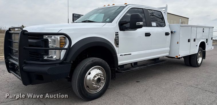 2019 Ford F450 Super Duty Crew Cab utility / service truck - DM5589