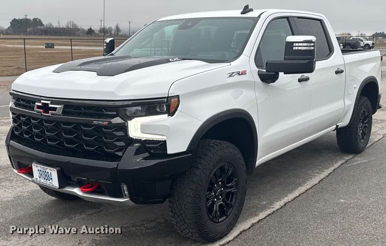 2023 Chevrolet Silverado 1500 ZR2 Crew Cab pickup truck - DO0390
