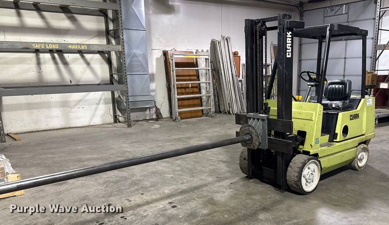 Clark GCS25MB forklift - DQ6682