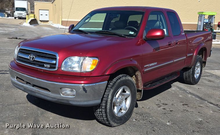 2000 Toyota Tundra Limited Access Cab pickup truck - DS5270