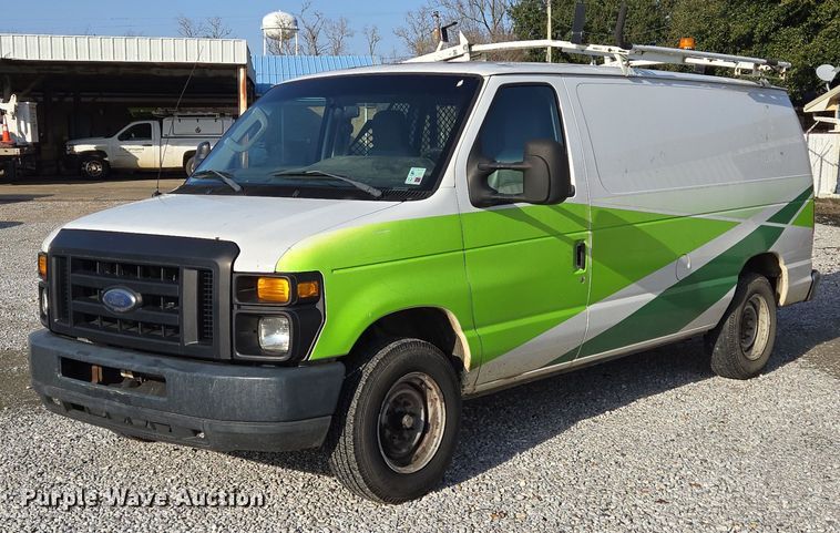 2009 Ford E150 van - DV1268