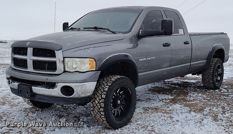 2005 Dodge Ram 2500 SLT Quad Cab pickup truck - DV6698