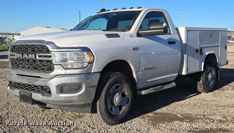 2019 Dodge Ram 2500  utility bed pickup truck - DW3167