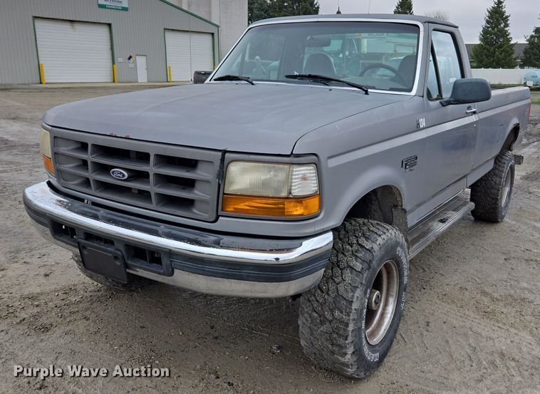 1996 Ford F350 pickup truck - DX1528