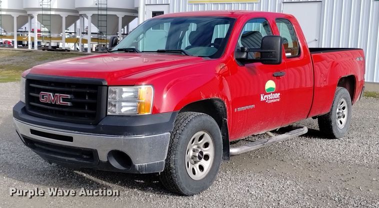 2009 GMC Sierra 1500 Ext. Cab pickup truck - EH0094