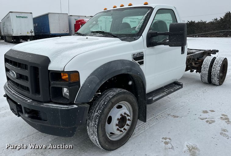 2010 Ford F450 Super Duty XL truck cab and chassis - EN5118