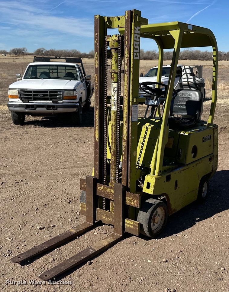 Clark forklift - ER8735