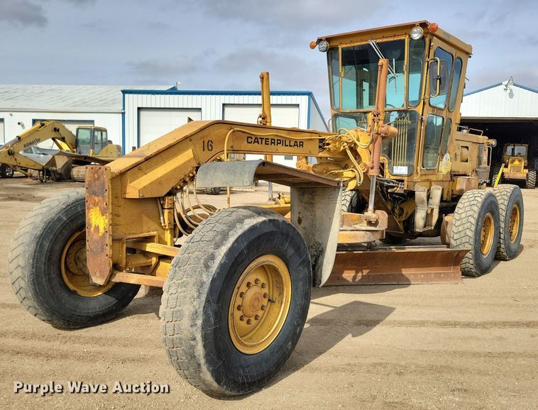 1975 Caterpillar  140G motor grader - DN3702