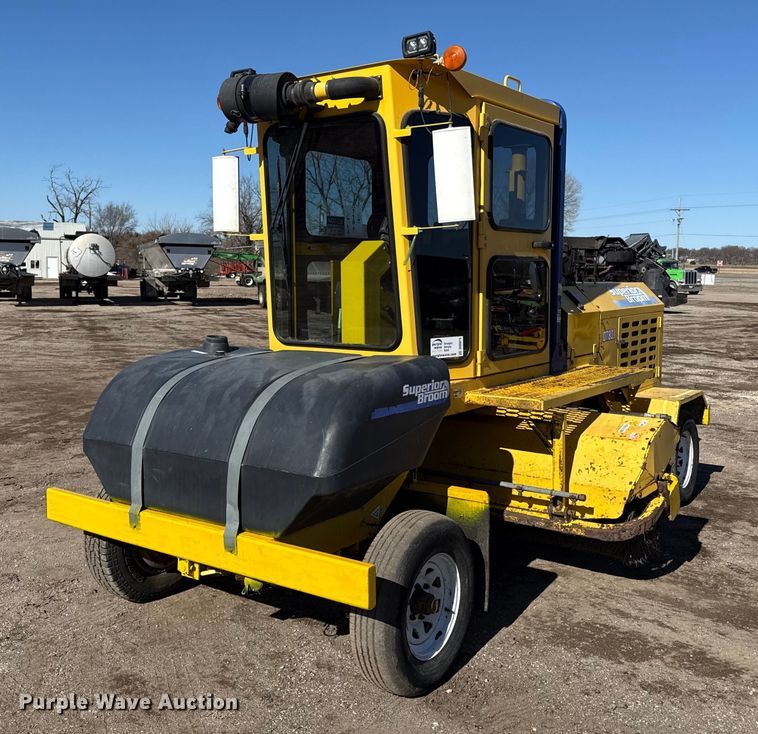 2014 Superior Broom DT80-J broom - DQ6675