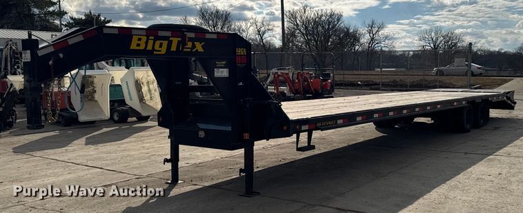 2022 Big Tex 22GN-35BK+5MR equipment trailer - DT0625