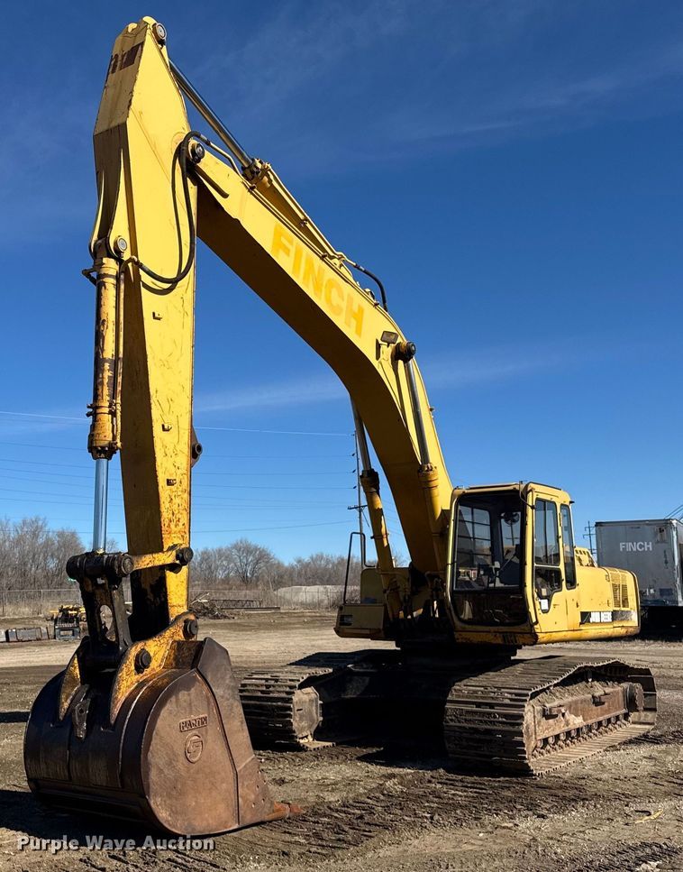 1997 John Deere 892E excavator - DU3327