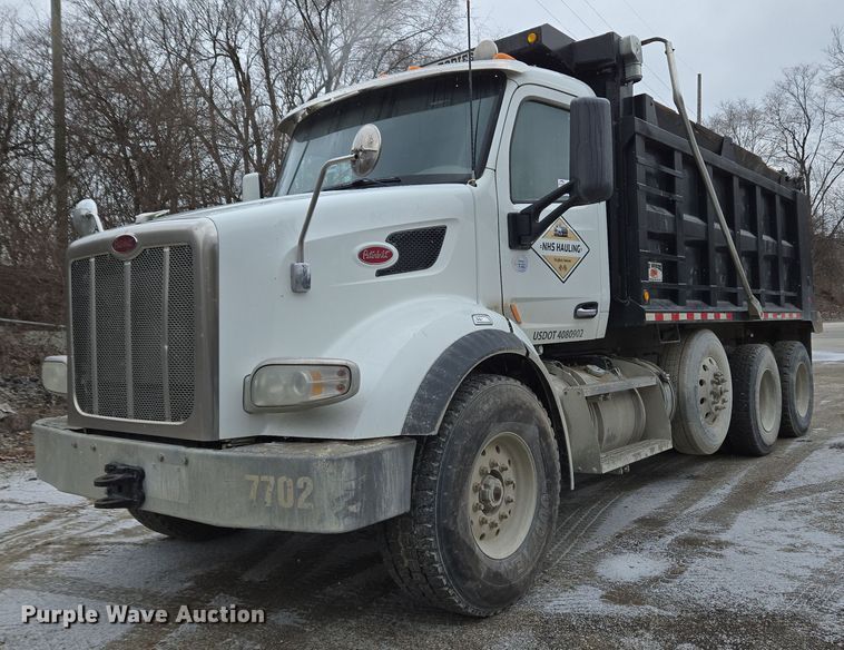 2015 Peterbilt 567 dump truck - EC4006